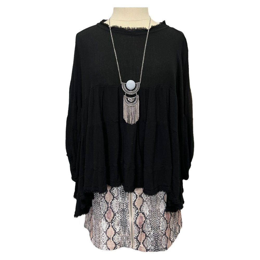 Black tiered crinkle top